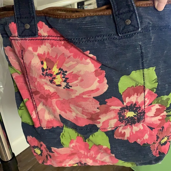 A&F Tote - Picture 3 of 6